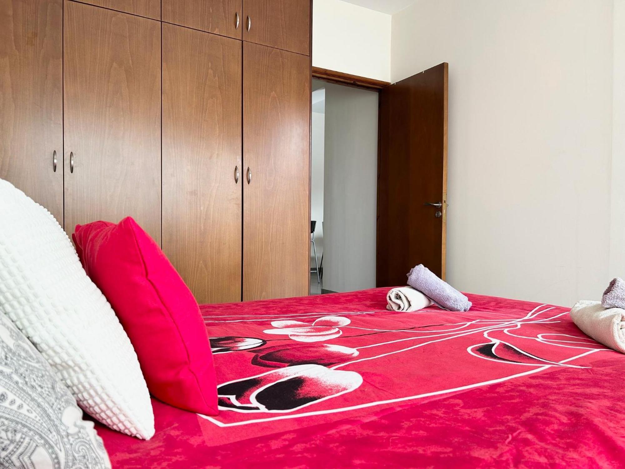 Sun Julz Apartments On The Beach パ フォス エクステリア 写真