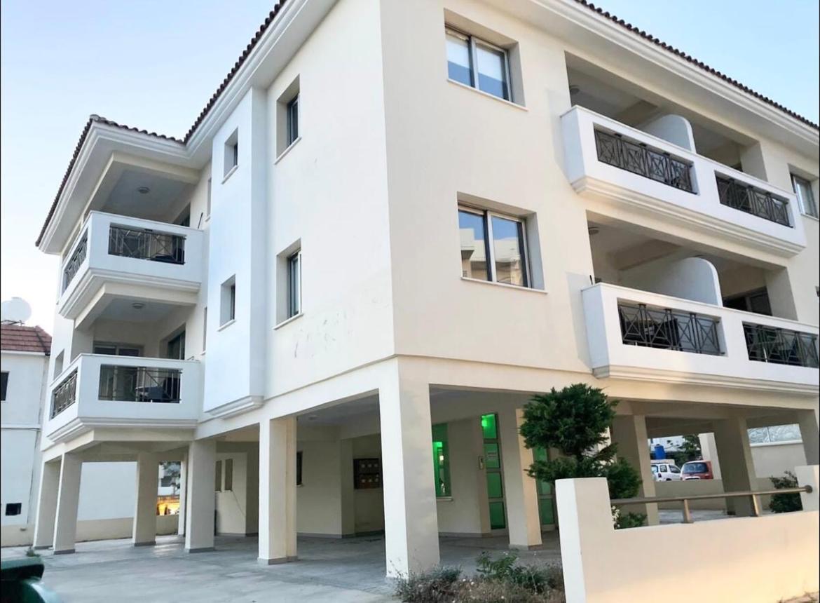 Sun Julz Apartments On The Beach パ フォス エクステリア 写真