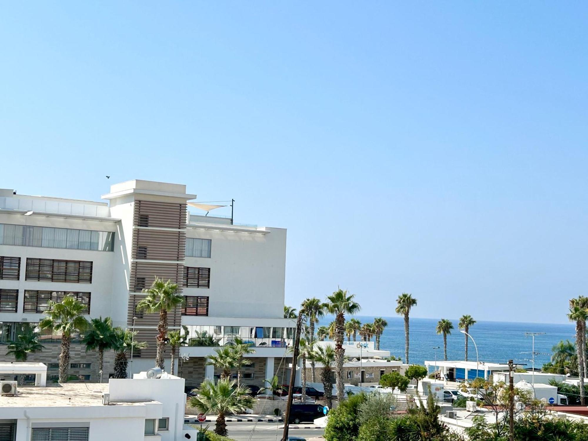Sun Julz Apartments On The Beach パ フォス エクステリア 写真
